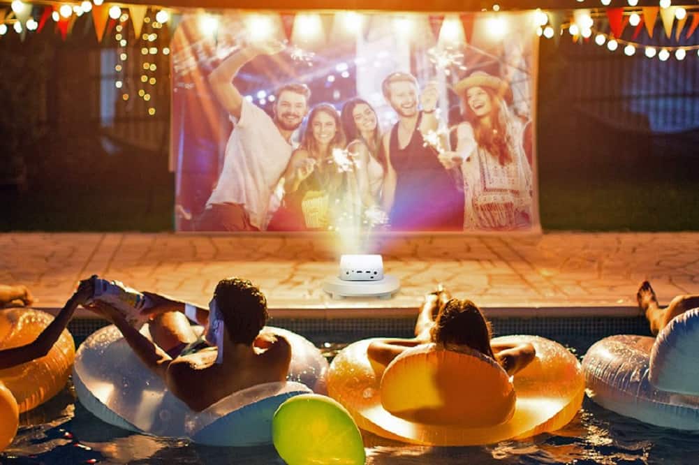 Tips To Create The Ultimate Backyard Movie Night