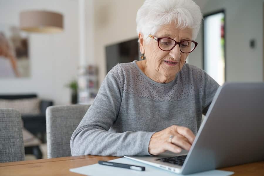 Seniors can find help online